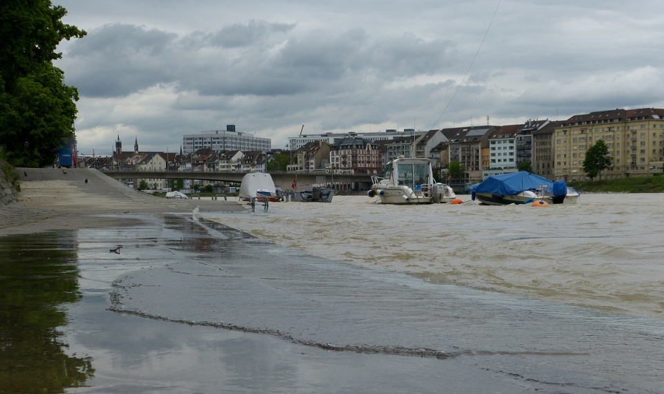 High water on the Rhine