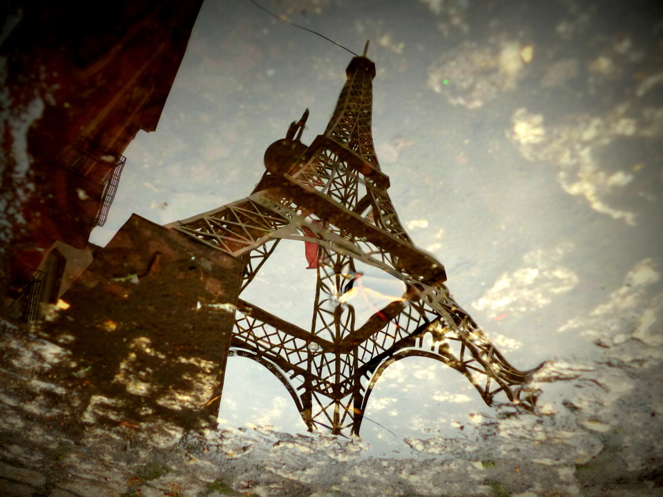 A bit of Paris in Ostrów