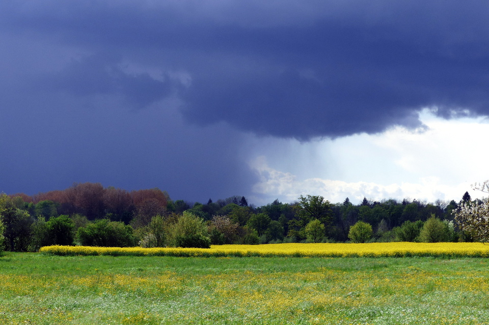  April weather - four ...