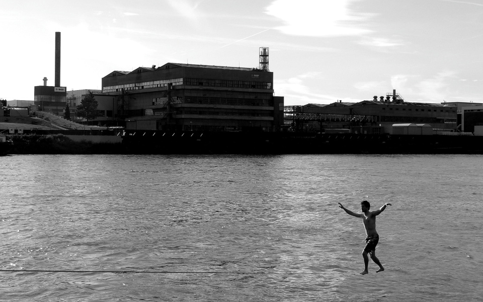 A slackline walker