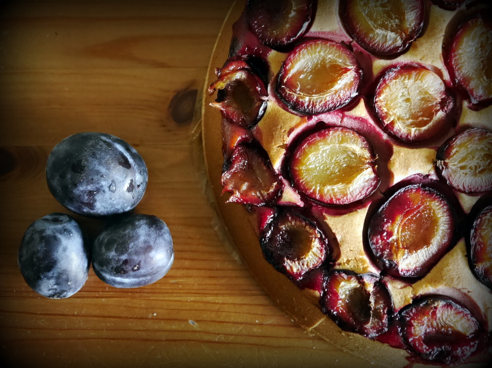 Plum cake