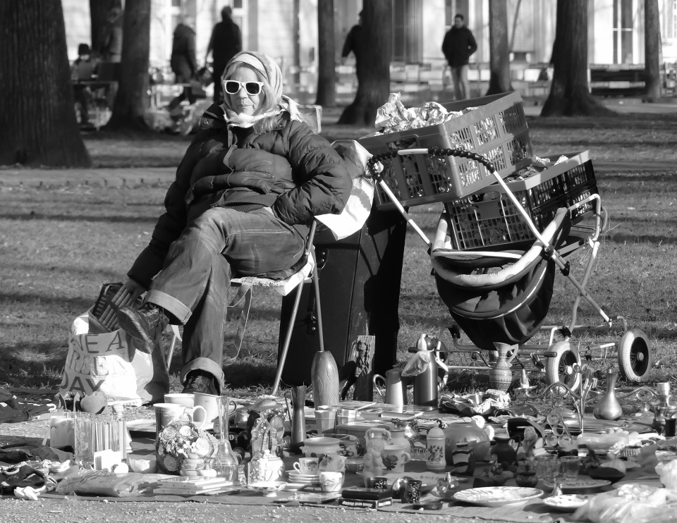  Saturday flea market
