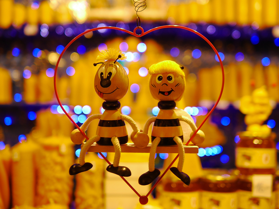 Honey and beeswax seller