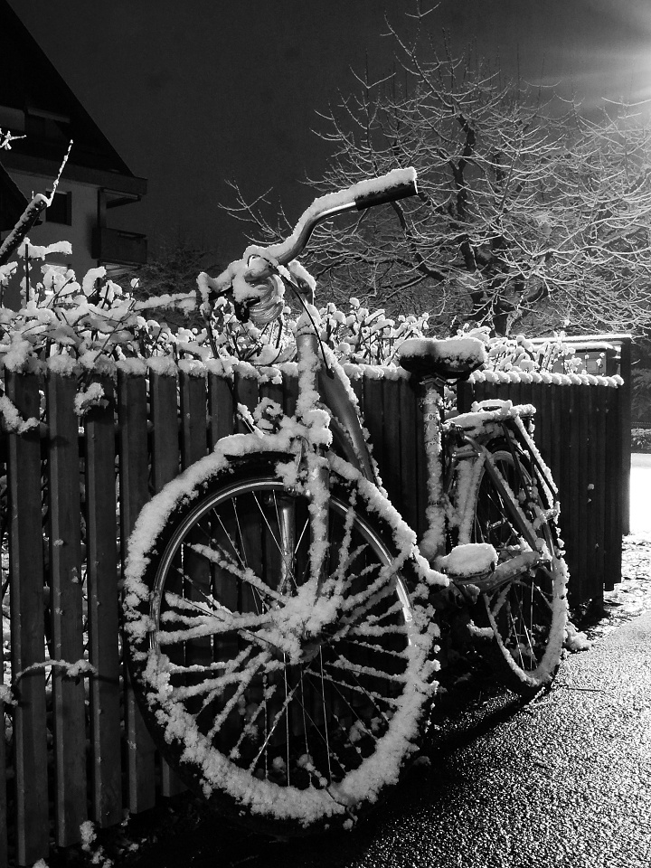  It's snowing again but ...