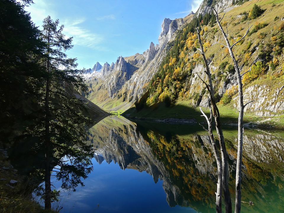 Mirror lake