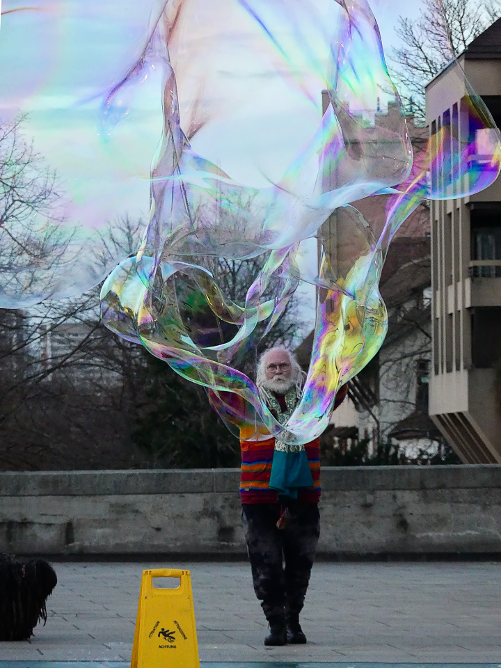 Local bubble man