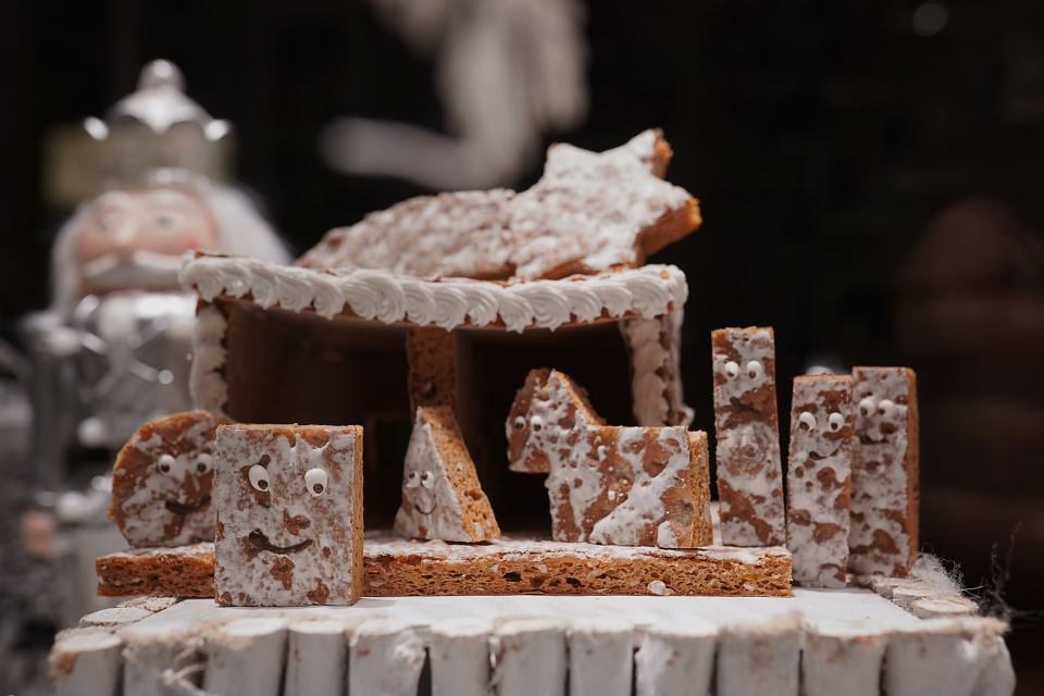 Gingerbread nativity scene